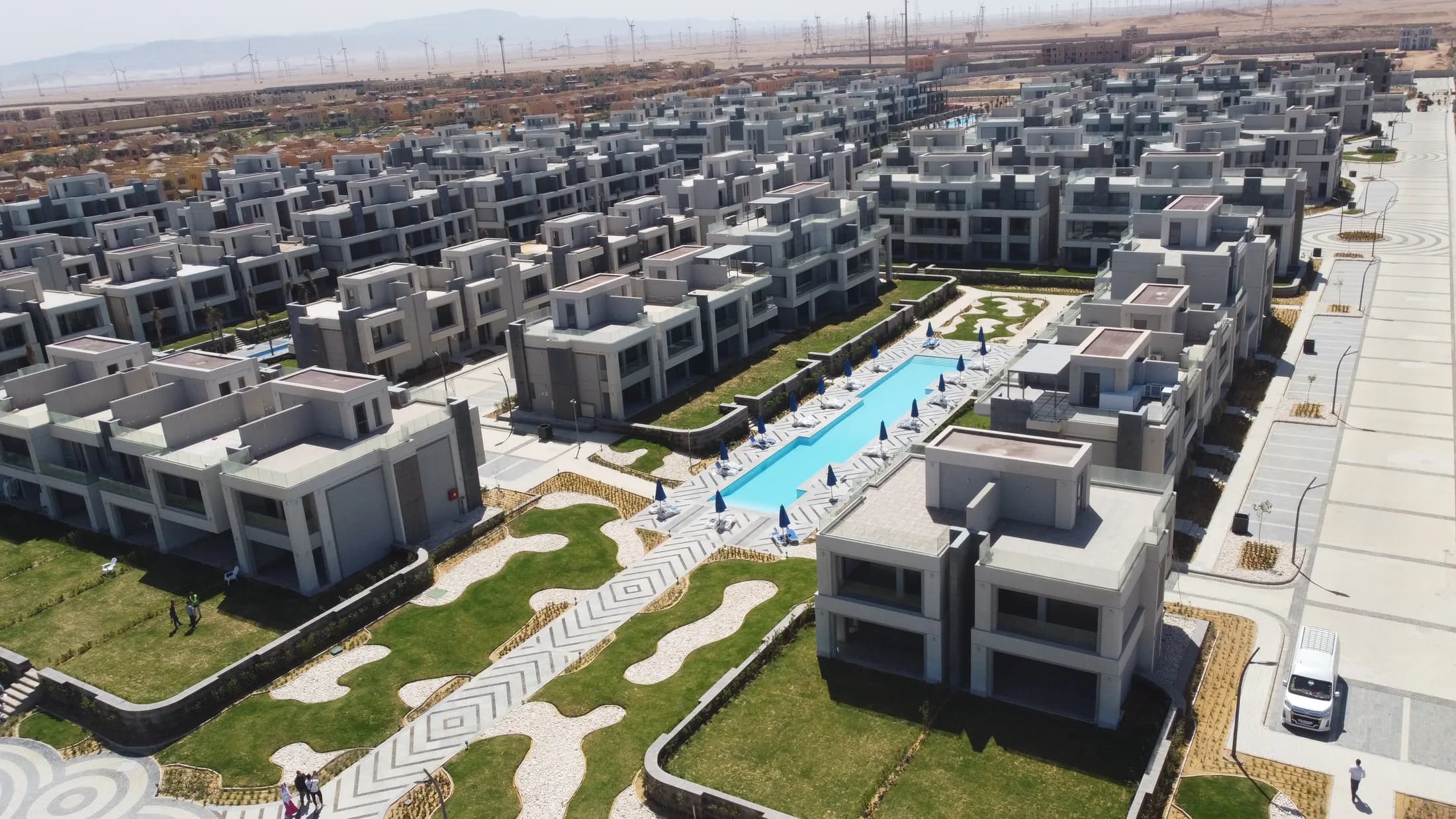 A residential community glazed with high-insulation Premier systems